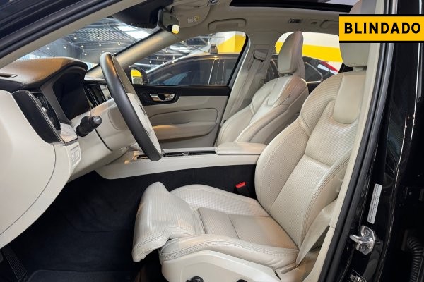 VOLVO XC60 2.0 T8 HYBRID INSCRIPTION AWD GEARTRONIC 2019/2020